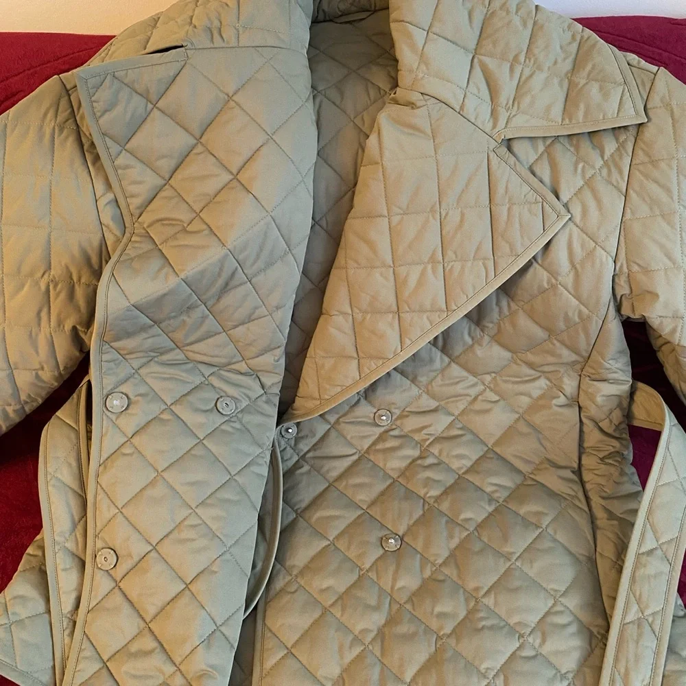 Padded quilt jacket. - Picture 7 of 13
